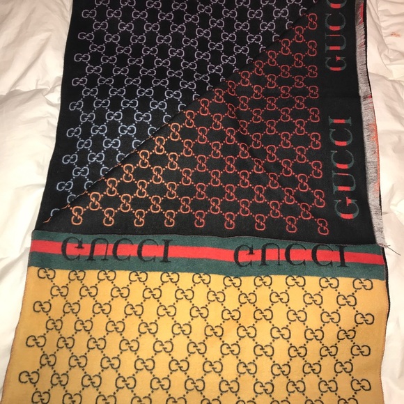 Gucci Scarf - Picture 1 of 4
